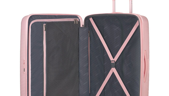 Organisation intérieure avec une poche  zippée supplémentaire