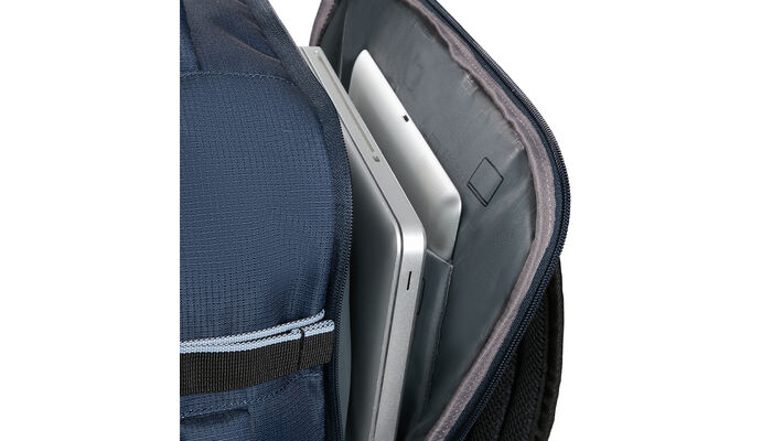 Compartiment ordinateur 15.6"