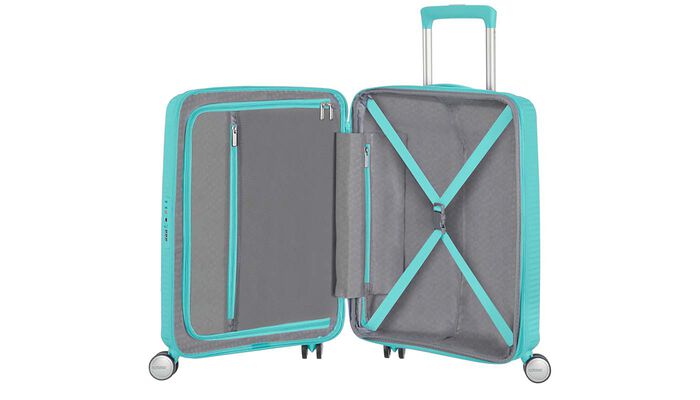 Organisation intérieure avec une poche  zippée supplémentaire