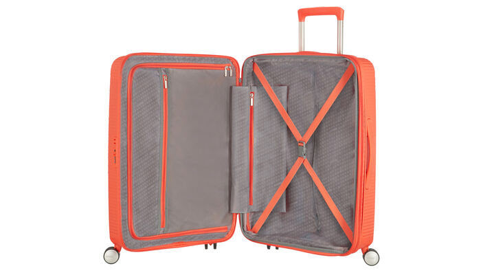 Organisation intérieure avec une poche  zippée supplémentaire