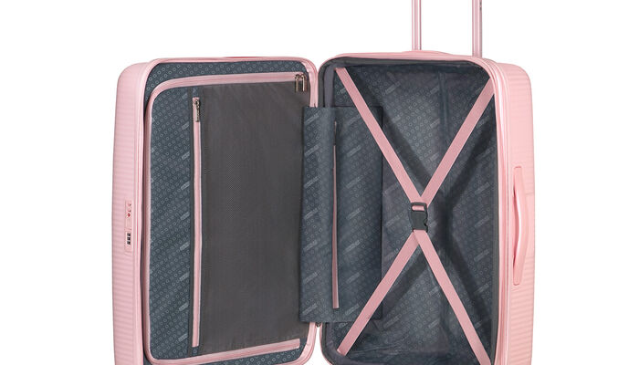 Organisation intérieure avec une poche  zippée supplémentaire