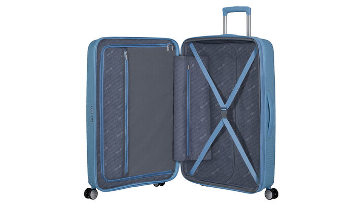 Organisation intérieure avec une poche  zippée supplémentaire