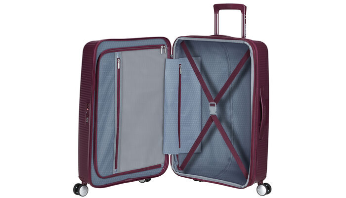 Organisation intérieure avec une poche  zippée supplémentaire