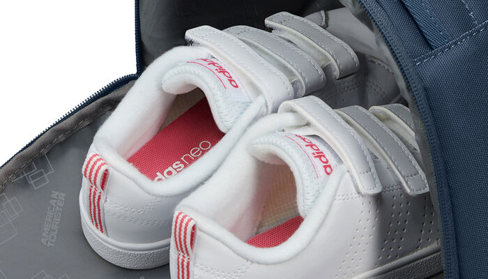 Poche latérale pour chaussures