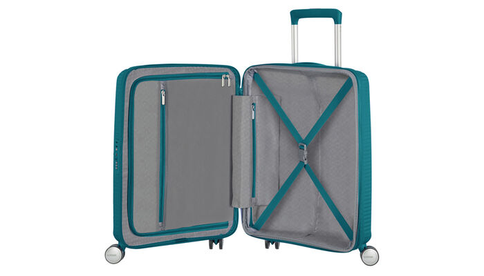 Organisation intérieure avec une poche  zippée supplémentaire