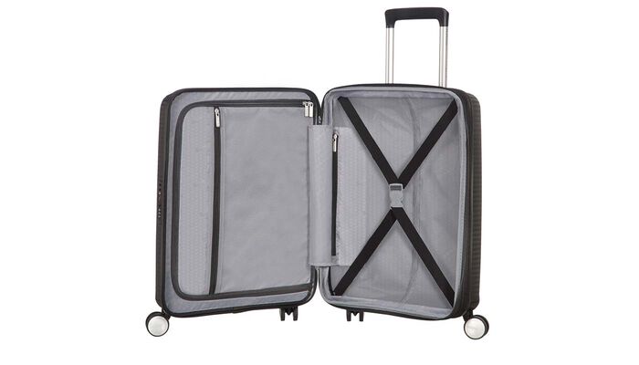 Organisation intérieure avec une poche  zippée supplémentaire