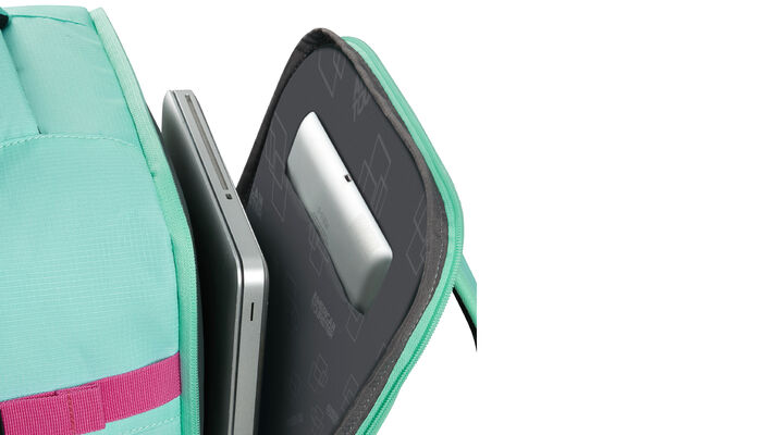 Compartiment ordinateur 15.6"