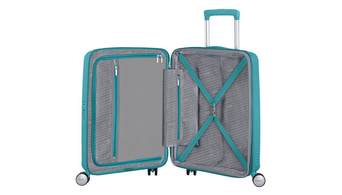 Organisation intérieure avec une poche  zippée supplémentaire