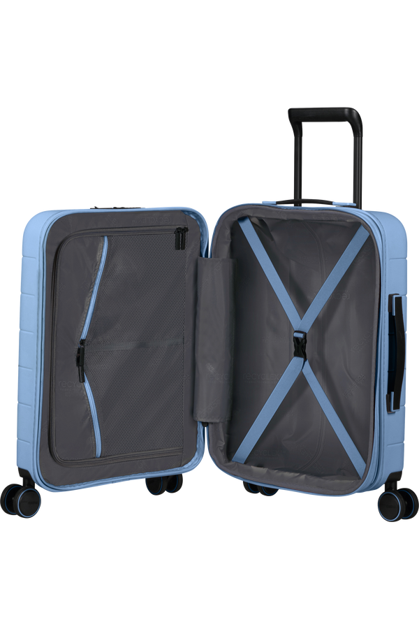 American Tourister Novastream Spinner TSA Exp. 55cm  Pastel Blue