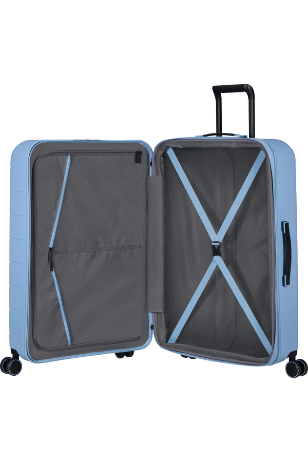 American Tourister Novastream Spinner TSA Exp. 77cm  Pastel Blue